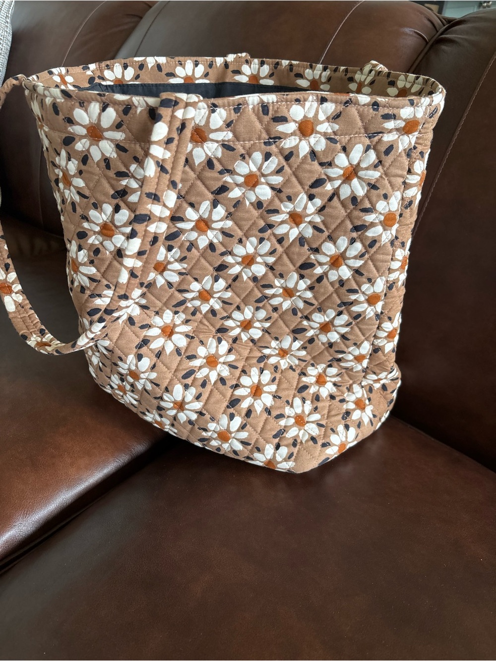 EUC Vera Bradley Grand Tote Bag, Venetian Flower Tiger’s Eye Quilted Essential - Picture 15 of 15